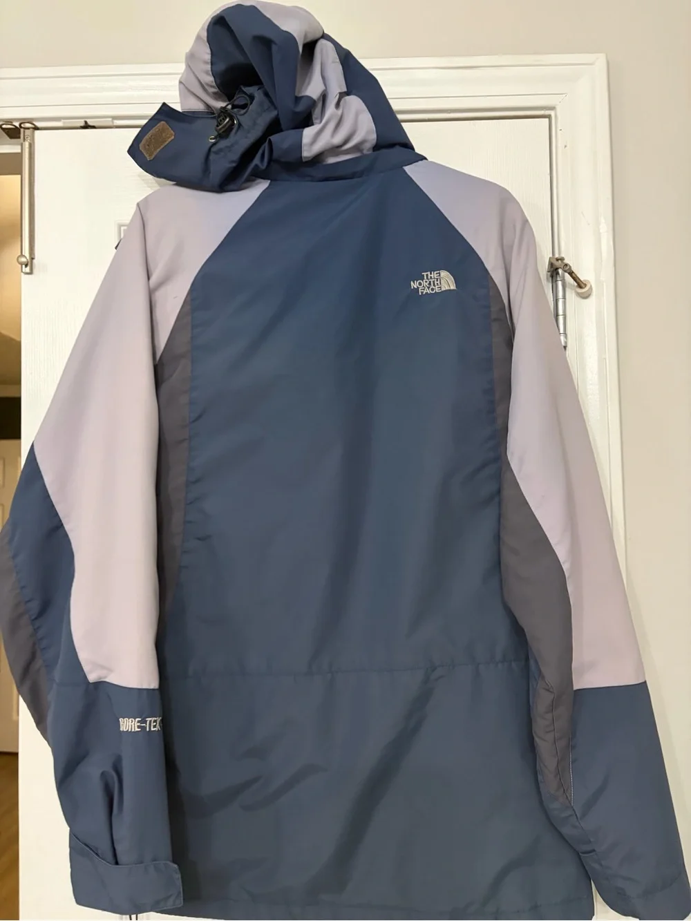 Vintage y2k The North Face men’s  Blue & Light Gray Waterproof Jacket y2k vintag